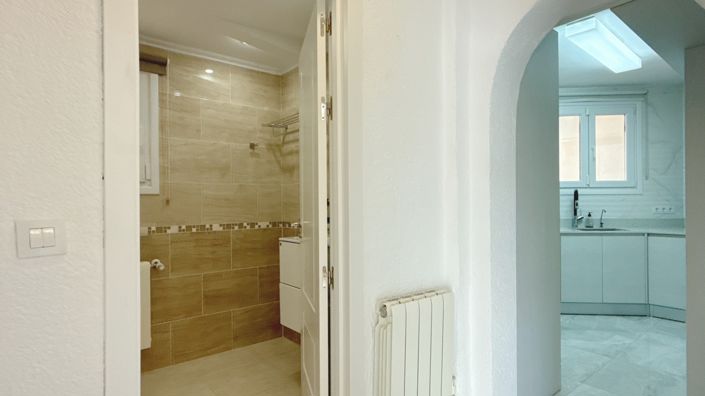 Image No.24-4 Bed Villa for sale