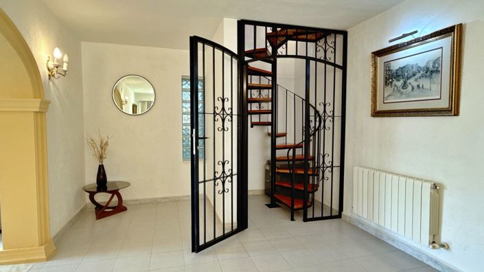 Image No.28-4 Bed Villa for sale