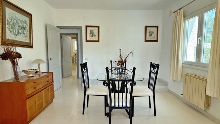 Image No.30-4 Bed Villa for sale