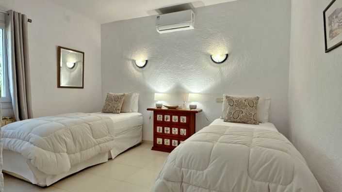 Image No.40-4 Bed Villa for sale