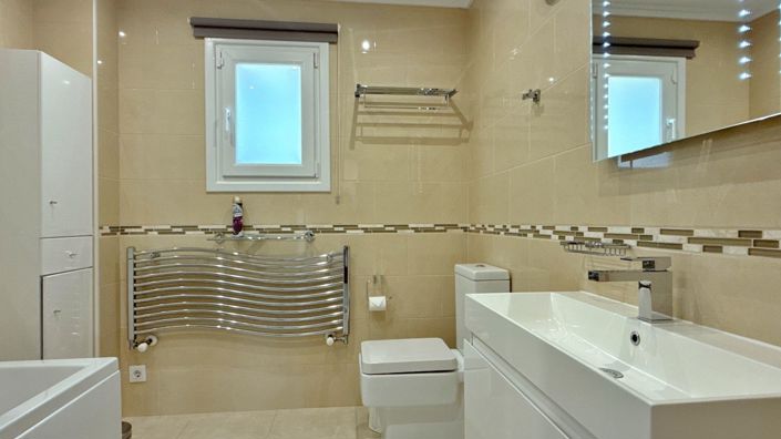 Image No.42-4 Bed Villa for sale