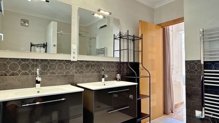 Image No.48-4 Bed Villa for sale