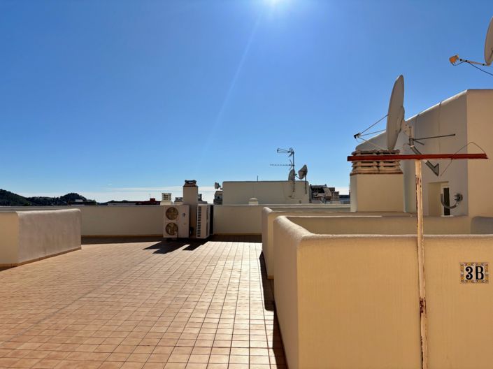 Image No.24-3 Bed Apartment for sale