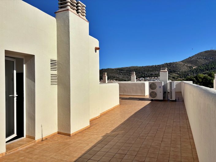 Image No.25-3 Bed Apartment for sale