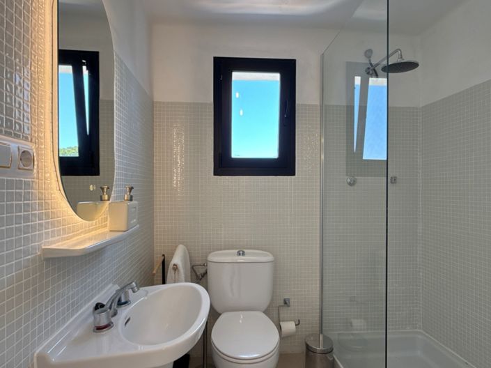 Image No.24-3 Bed Villa for sale