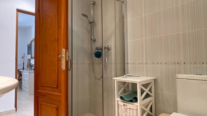 Image No.25-3 Bed Villa for sale