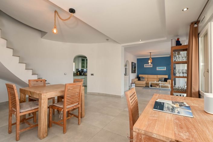 Image No.19-4 Bed Villa for sale