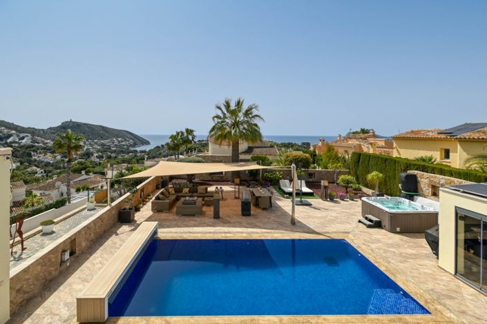Image No.3-4 Bed Villa for sale