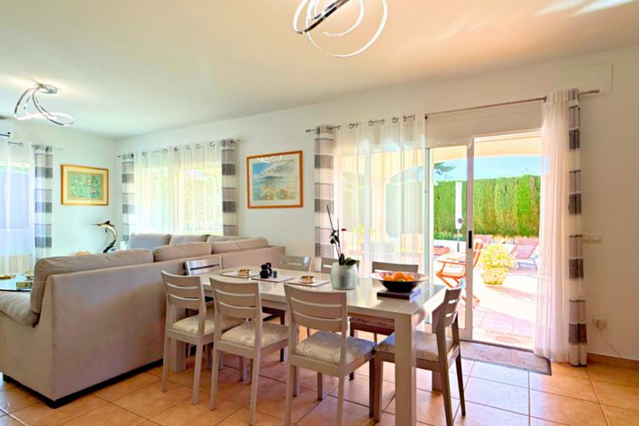 Image No.15-4 Bed Villa for sale