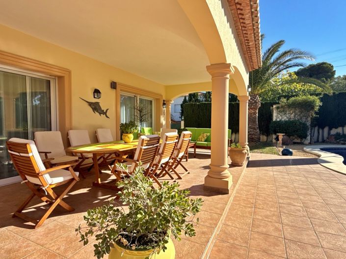 Image No.10-4 Bed Villa for sale