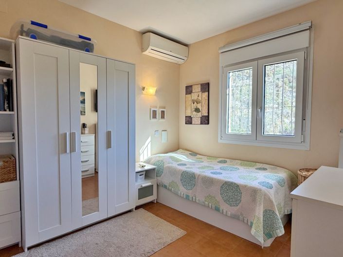 Image No.16-2 Bed Apartment for sale