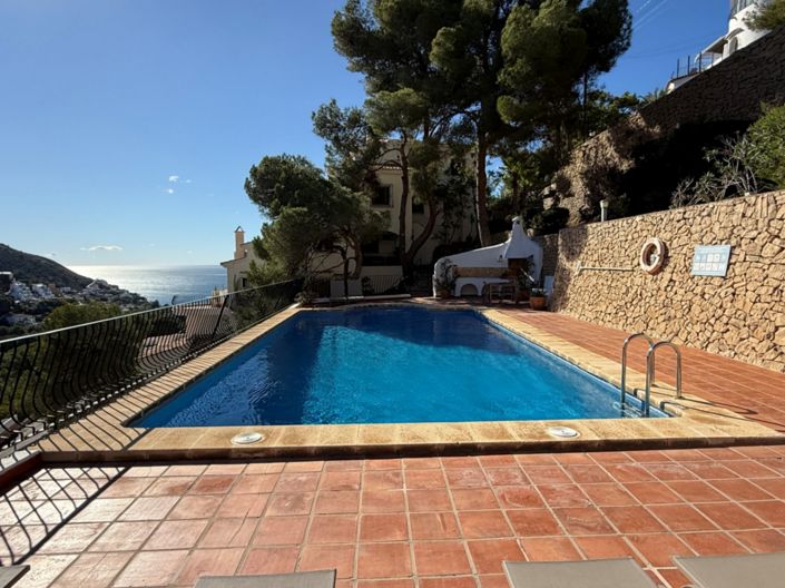 Image No.20-2 Bed Apartment for sale