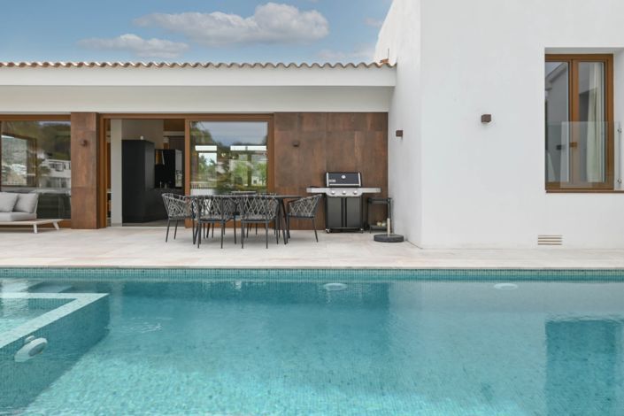 Image No.5-4 Bed Villa for sale