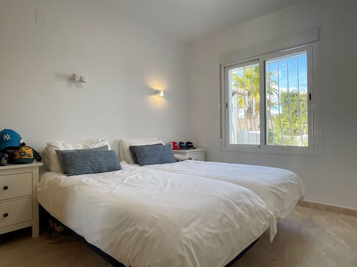 Image No.27-5 Bed Villa for sale