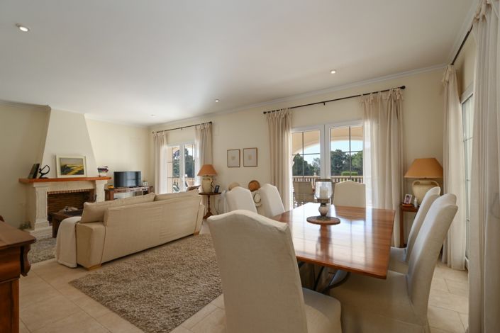 Image No.12-3 Bed Villa for sale