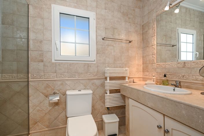 Image No.20-3 Bed Villa for sale