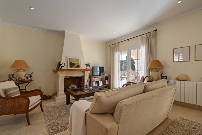 Image No.9-3 Bed Villa for sale