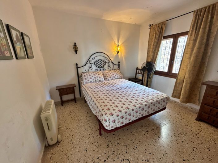 Image No.18-3 Bed Villa for sale