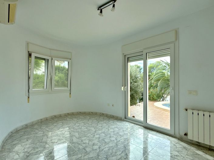Image No.11-3 Bed Villa for sale