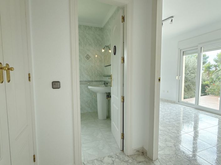 Image No.14-3 Bed Villa for sale