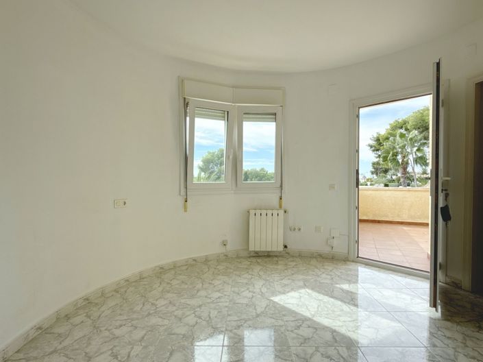 Image No.21-3 Bed Villa for sale