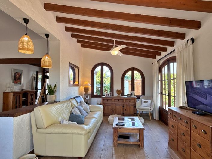Image No.10-2 Bed Villa for sale