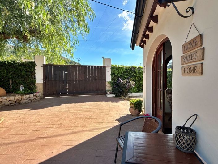 Image No.9-2 Bed Villa for sale