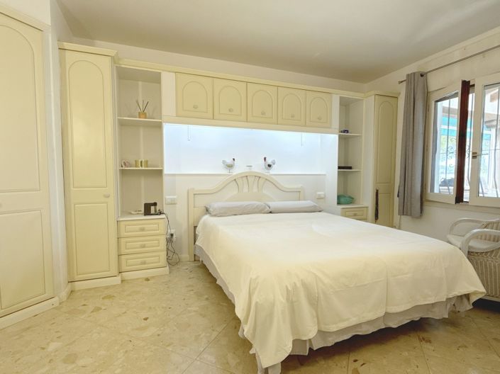 Image No.11-3 Bed Villa for sale
