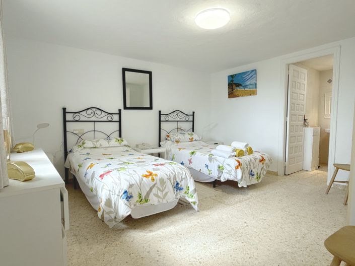 Image No.25-3 Bed Villa for sale