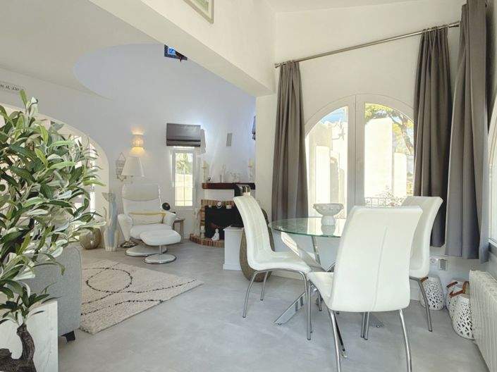 Image No.4-2 Bed Villa for sale