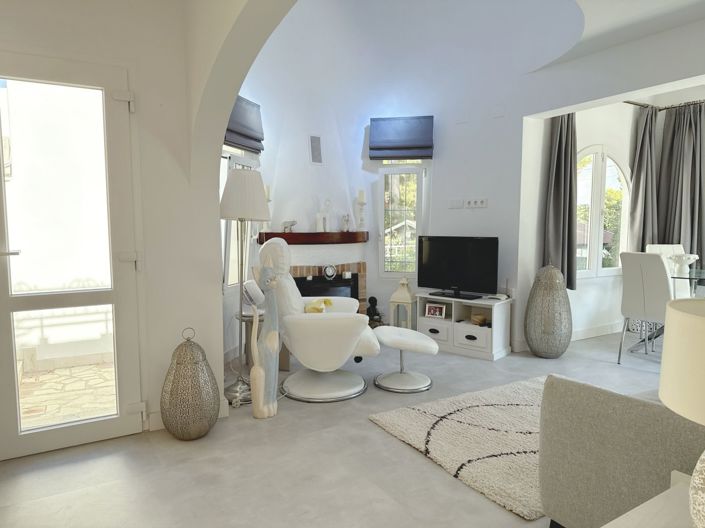 Image No.8-2 Bed Villa for sale