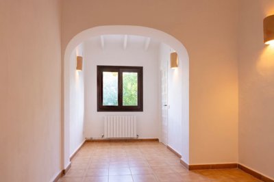 renovatedvillainjaveawithpoolandseparateguest