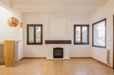 renovatedvillainjaveawithpoolandseparateguest