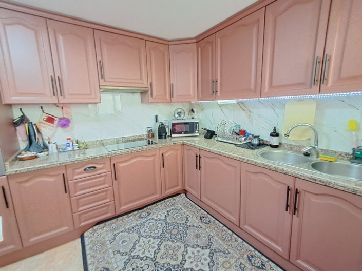 Image No.24-3 Bed Apartment for sale
