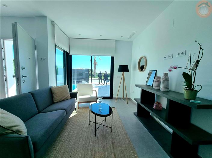 Image No.4-2 Bed Villa for sale