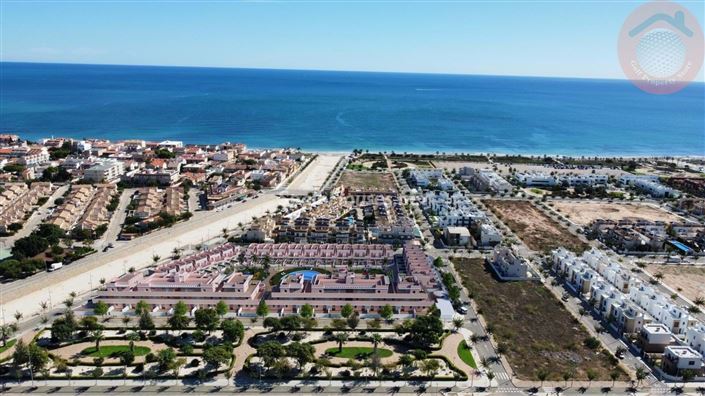 Image No.3-3 Bed Townhouse for sale