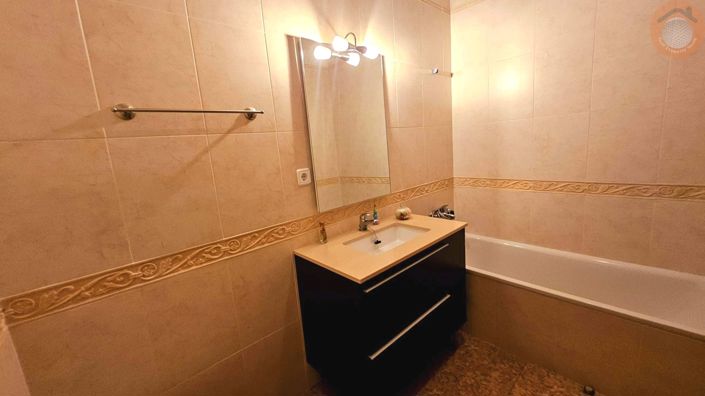 Image No.20-3 Bed Villa for sale