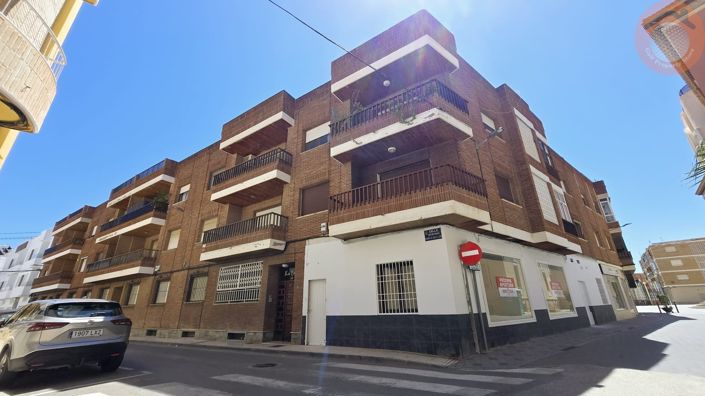 Image No.1-4 Bed Apartment for sale