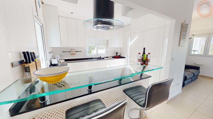 Image No.9-3 Bed Villa for sale