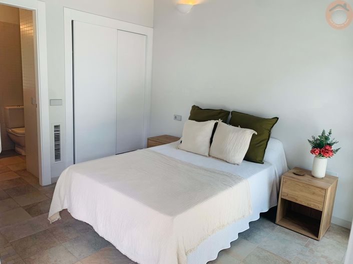 Image No.8-2 Bed Villa for sale