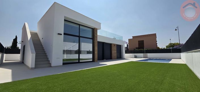 Image No.8-3 Bed Villa for sale