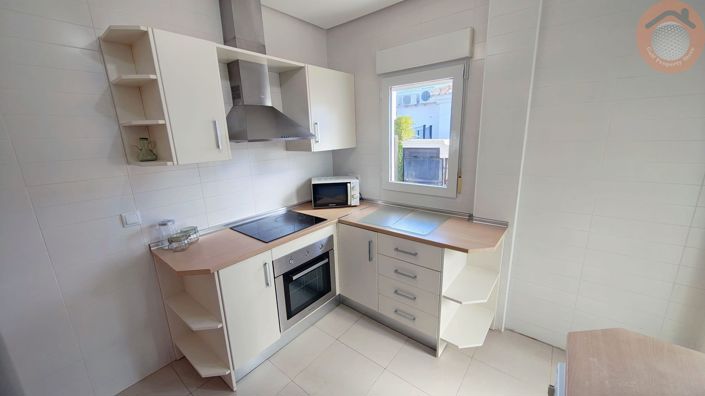 Image No.10-2 Bed Villa for sale