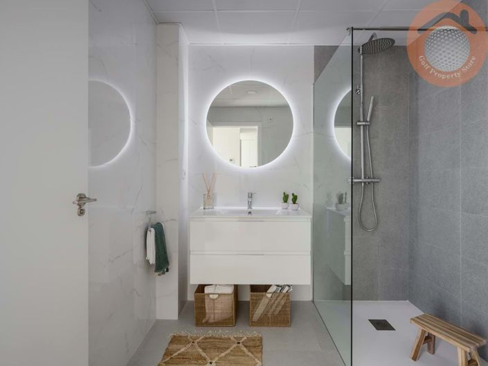 Image No.33-2 Bed Townhouse for sale