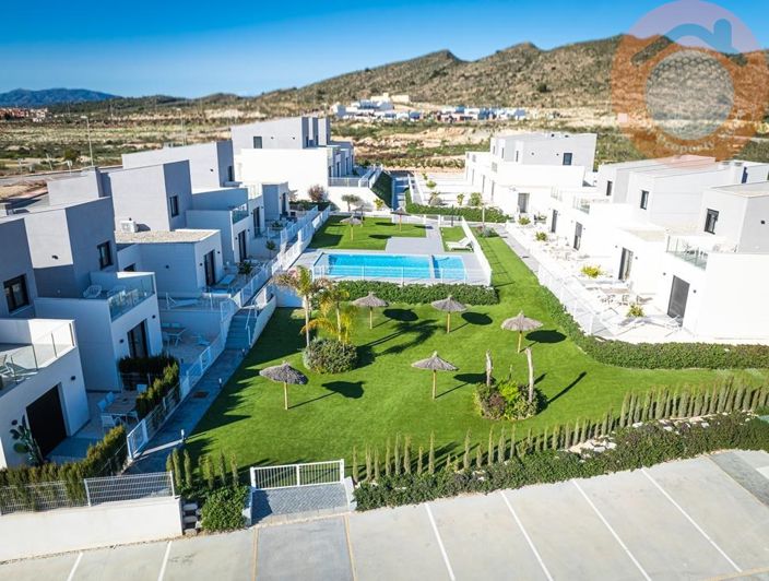 Image No.55-2 Bed Townhouse for sale