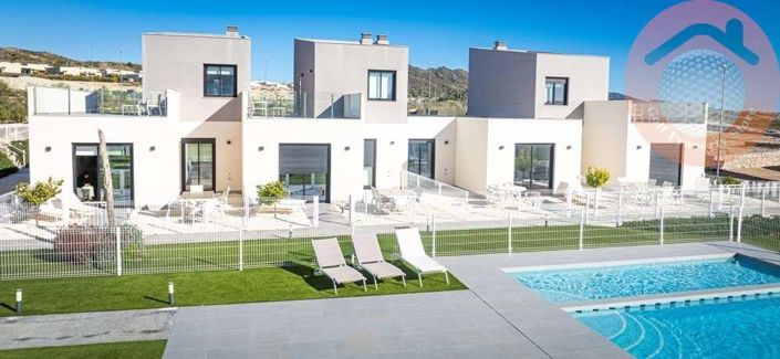 Image No.11-3 Bed Townhouse for sale