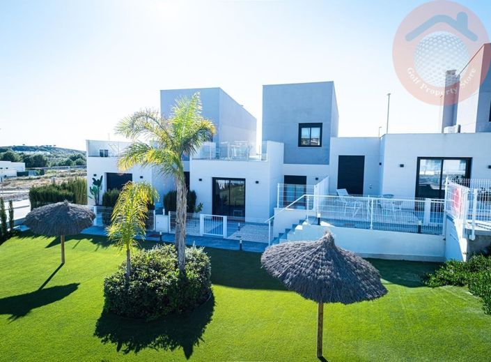 Image No.20-3 Bed Townhouse for sale