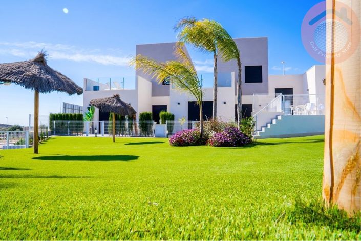 Image No.45-3 Bed Townhouse for sale