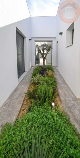 Image No.10-3 Bed Villa for sale