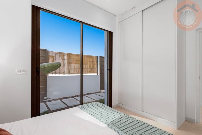 Image No.19-3 Bed Villa for sale