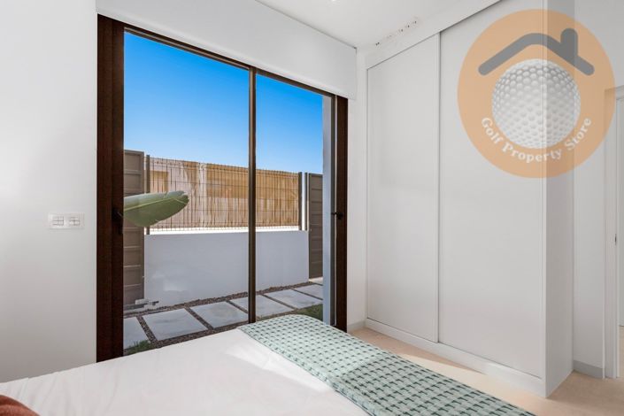 Image No.19-3 Bed Villa for sale